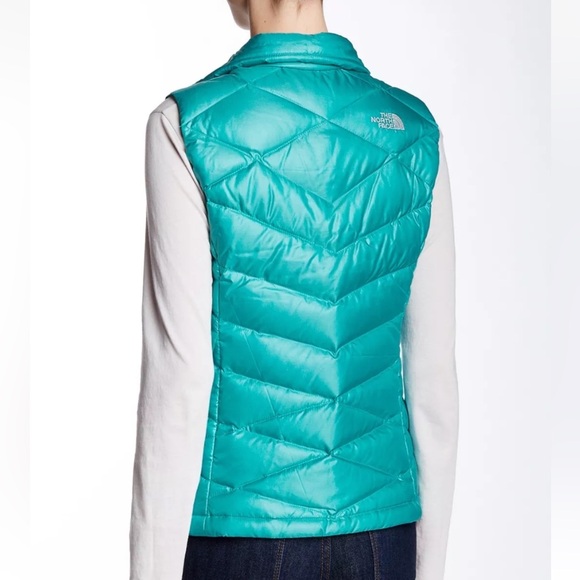 The North Face Aconcagua Goose Down 550 Vest. - Picture 2 of 16